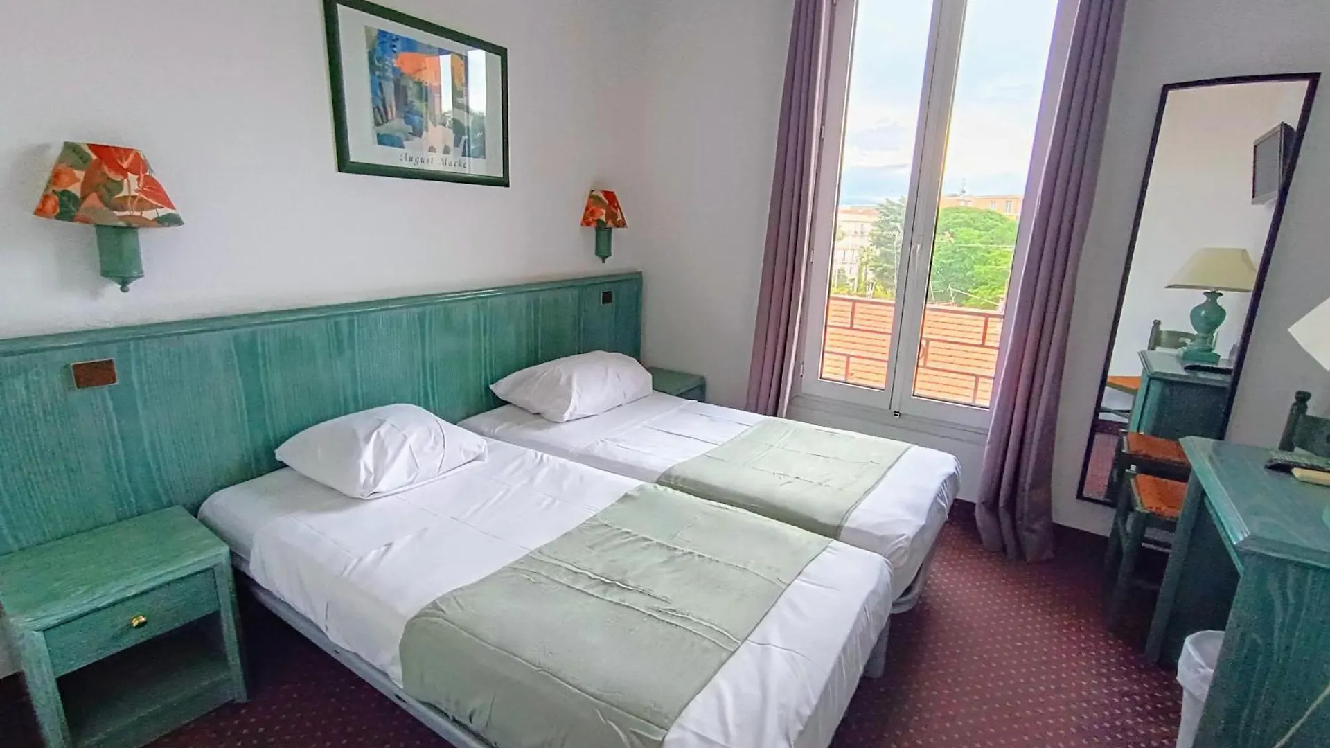 Hotel Renove Casa Moho - Juan-Les-Pins 2*,  France