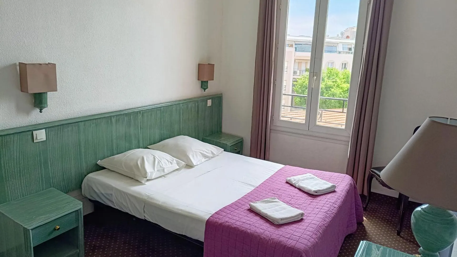 Hotel Renove Casa Moho - Juan-Les-Pins 2*,
