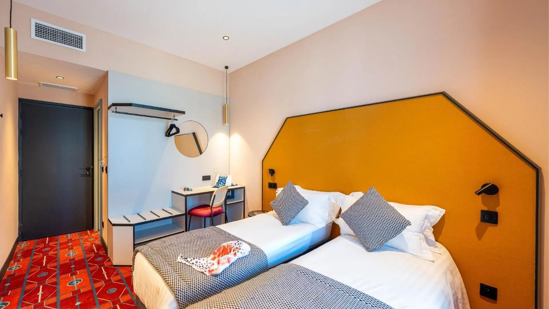 Hotel Renove Casa Moho - Juan-Les-Pins 2*,